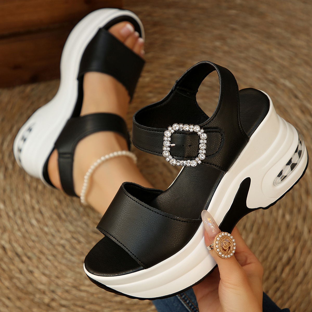 Sandales compensées à platefor - Velcro Strap Sandal avis et prix