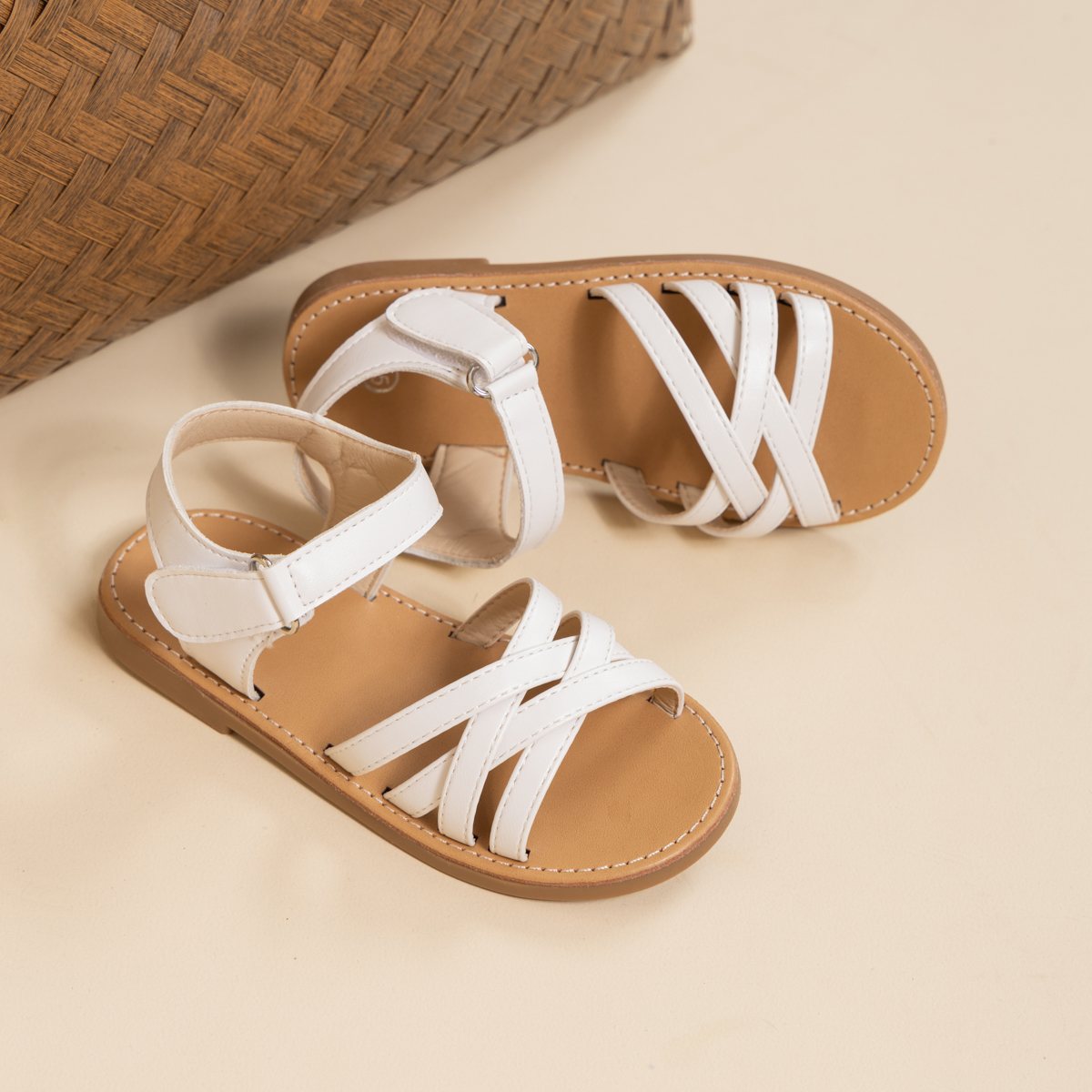 Sandales à lanières croisées p - Velcro Strap Sandal avis et prix