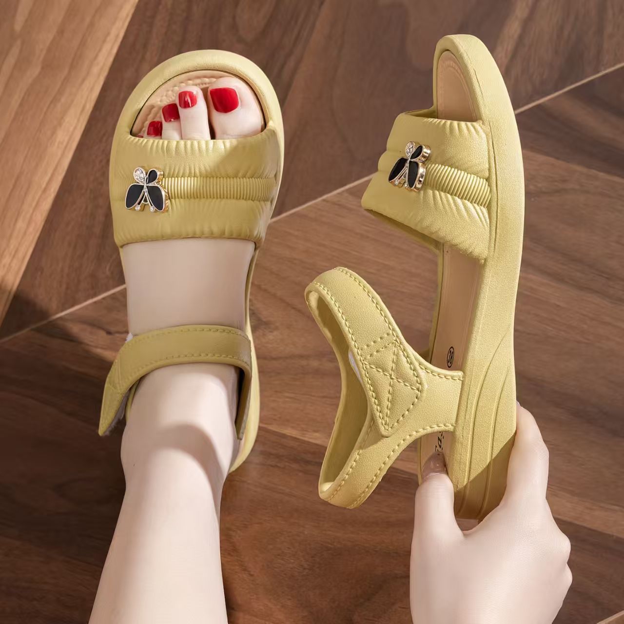 Sandales de plage à semelle pl - Velcro Strap Sandal avis et prix