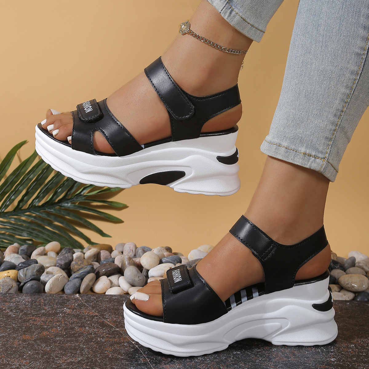 Femmes plate-forme sandales à  - Velcro Strap Sandal avis et prix