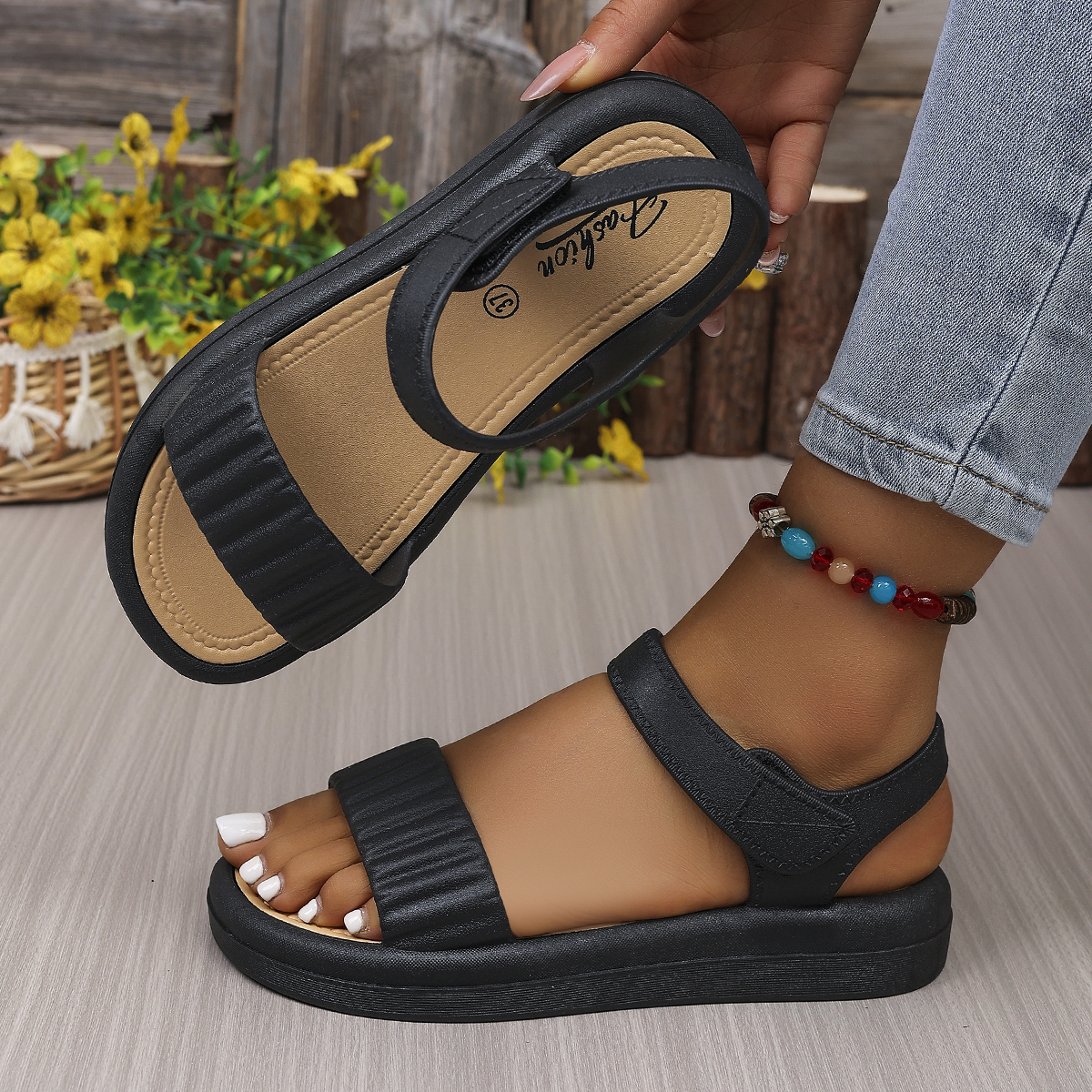 Sandales à plateforme blanches - Velcro Strap Sandal avis et prix